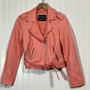 Levi’s Women’s XS Pink Faux Leather Moto Jacket Belted Biker Coral Cropped
